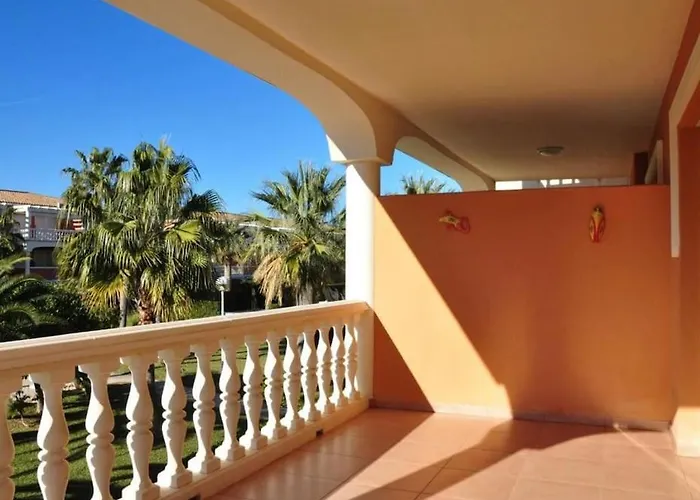 شقة Beautiful 2-bed Beachside دينايا